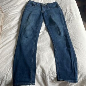 Levi’s mid rise skinny jeans